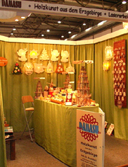 DAMASU-Messestand