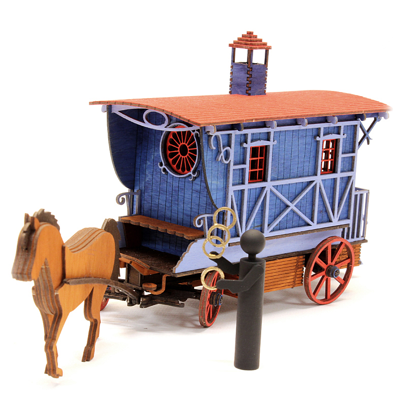 Räucherkutsche Zigeunerwagen mit Figuren farbig Historismus Holzbausatz Holzbastelset Pferdefuhrwerk Zigeunerwagen Bausatz Kunstgewerbe Fehrendes erzgebirgische Seiffen Bastelsatz Erzgebirge natur mit selber machen Holzkunst Gespann Bastelset Volk DAMASU Fahrzeug basteln Volkskunst selber bauen