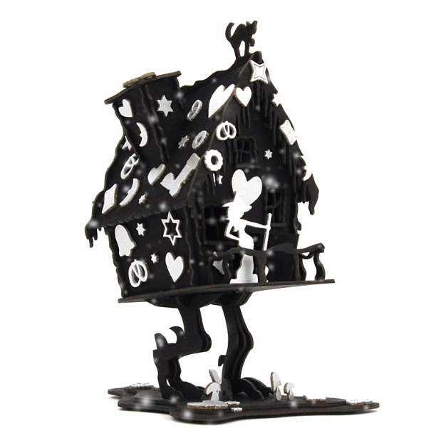 schwarz-silber, Hexenhaus, Pfefferkuchenhaus, Hänsel und Gretel, Babajaga, Räucherhaus, Rauchhaus, Bastelsatz, DAMASU, Erzgebirge, Holzkunst, Bastelset, selber bauen, Weihnachten, basteln, Seiffen